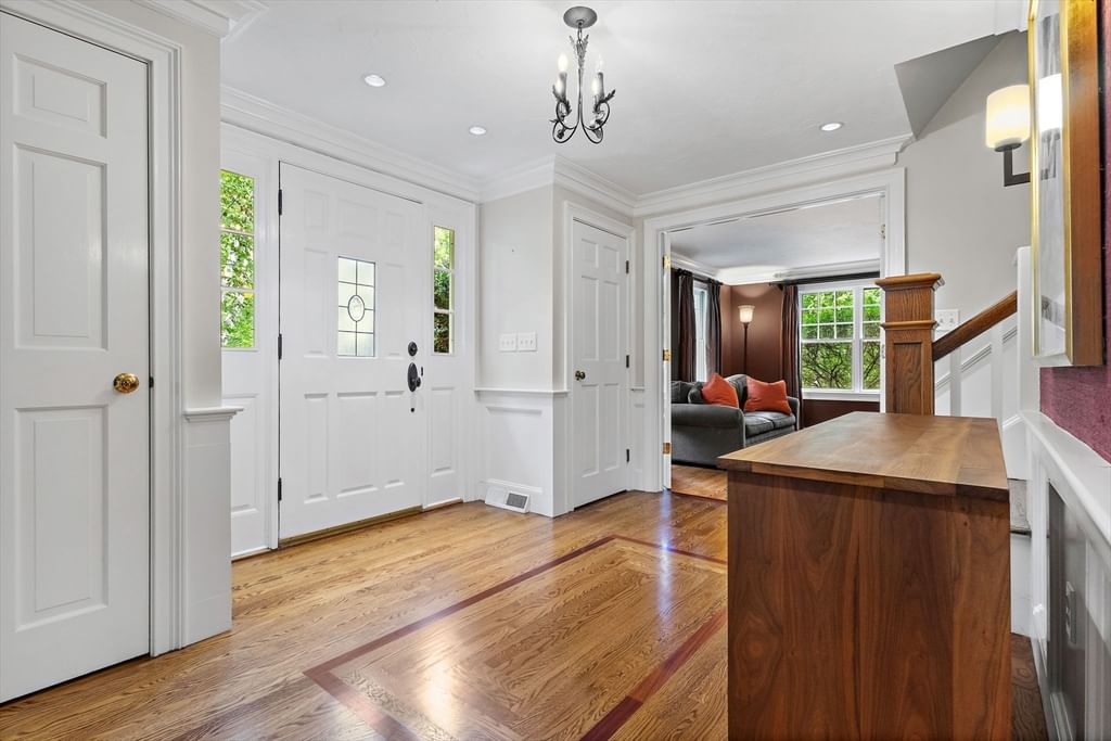 21 Foxwood Cove Holliston — Photo 4 of 42