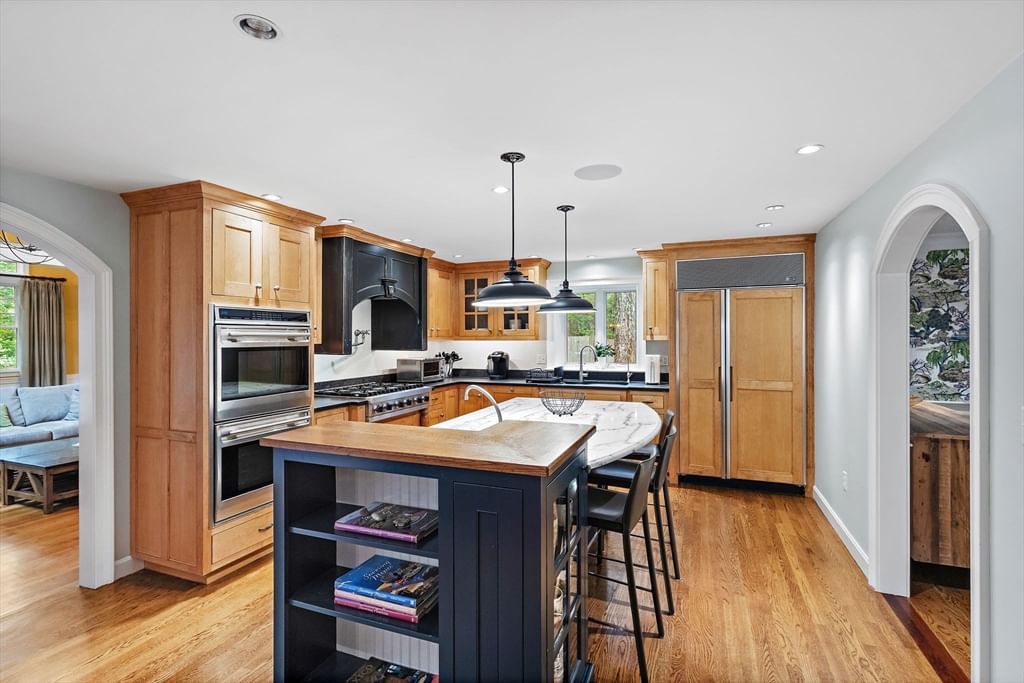 21 Foxwood Cove Holliston — Photo 8 of 42