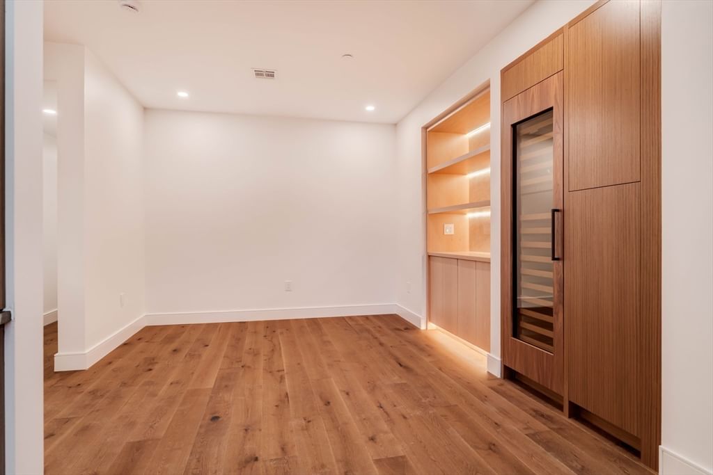 79 Park St #1 Brookline — Photo 4 of 39