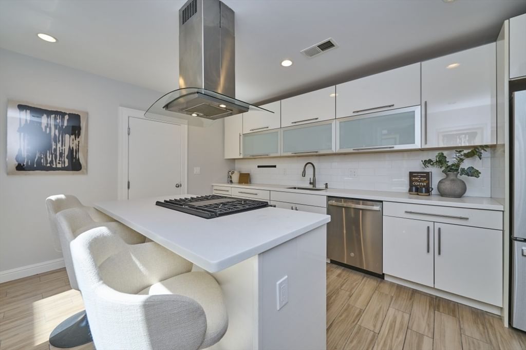 20 Marie Ave #2 Cambridge — Photo 7 of 22