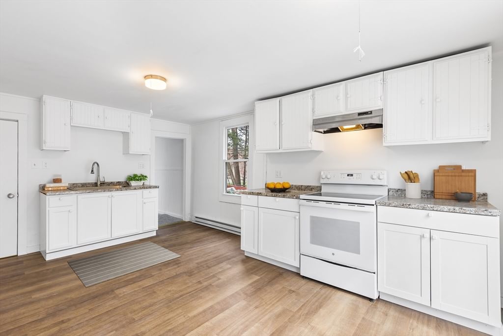 528 Walker St Lenox — Photo 2 of 13