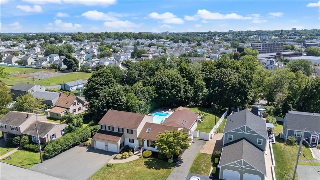 5 Carol Ann Rd Peabody — Photo 3 of 42