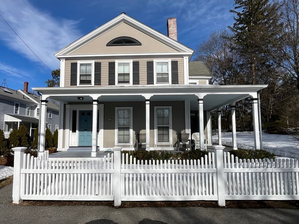 106 Main St