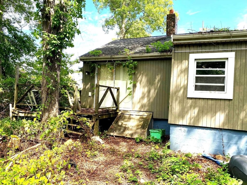 42 Lake View Rd Weymouth — Photo 7 of 18