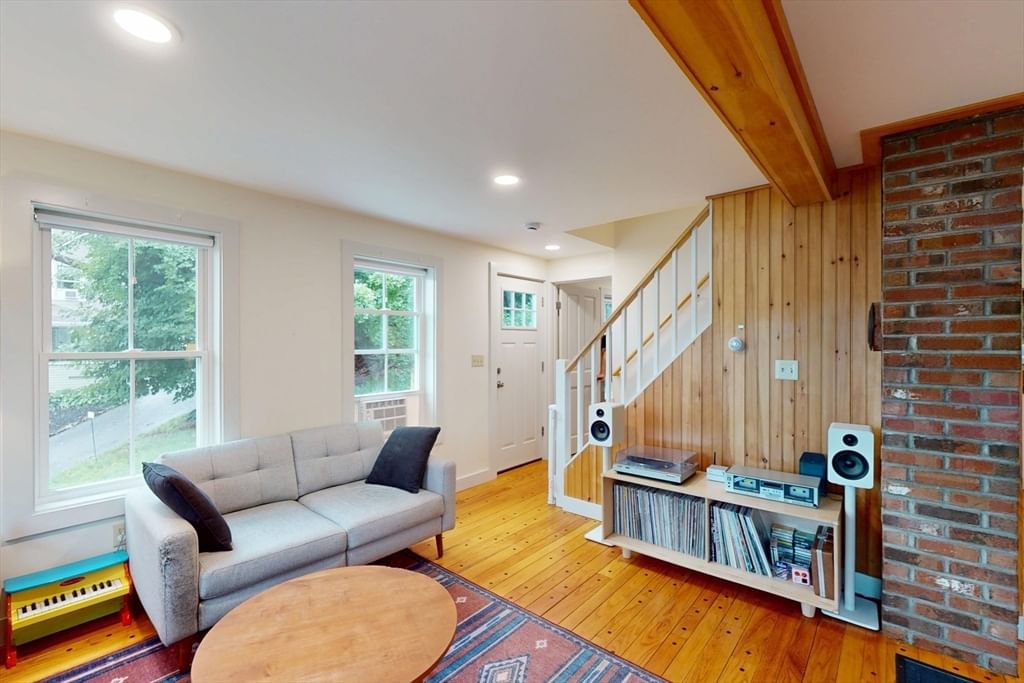 44 Green St Buckland — Photo 14 of 42