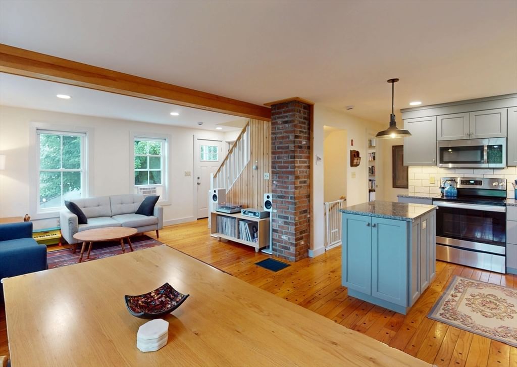 44 Green St Buckland — Photo 7 of 42
