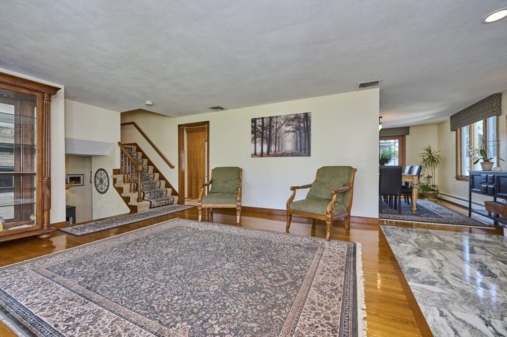 315 Channing Rd Belmont — Photo 11 of 40