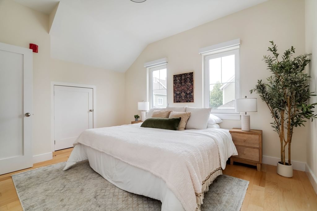 22 Blue Jay Cir #22 Boston — Photo 19 of 42