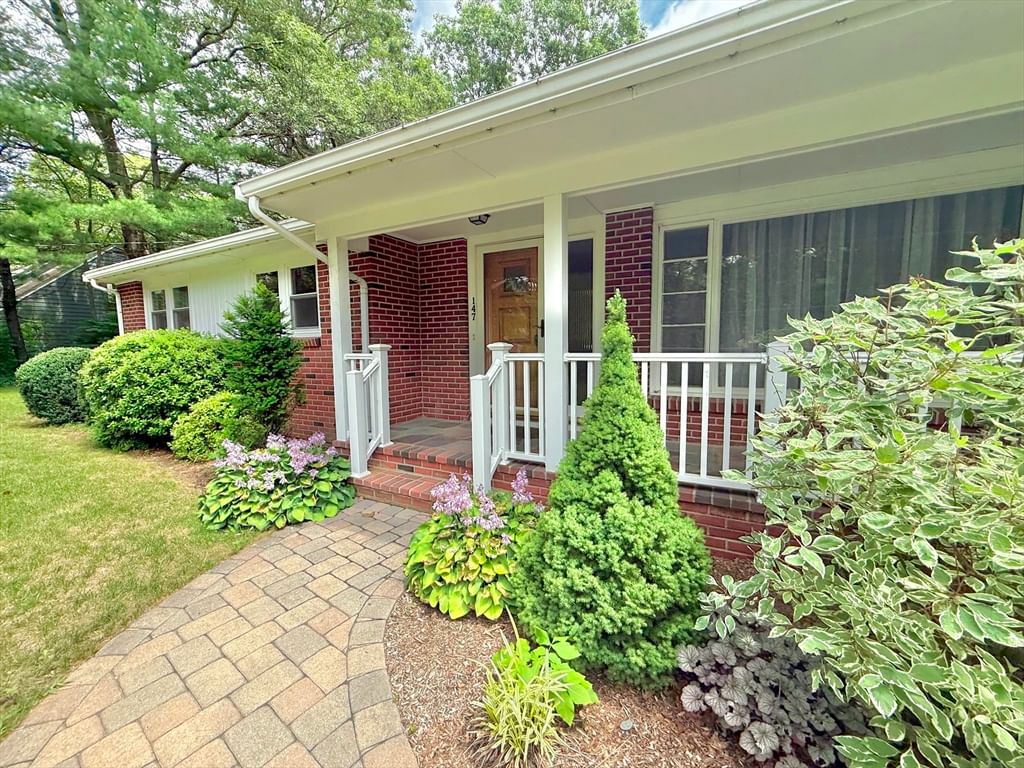 147 Mill St Westwood — Photo 4 of 42