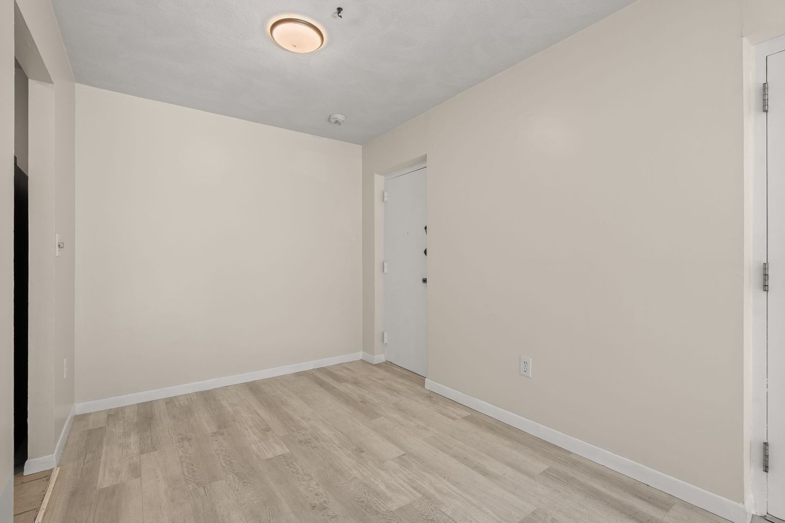 68 Summer Ave #1 Stoughton — Photo 11 of 23