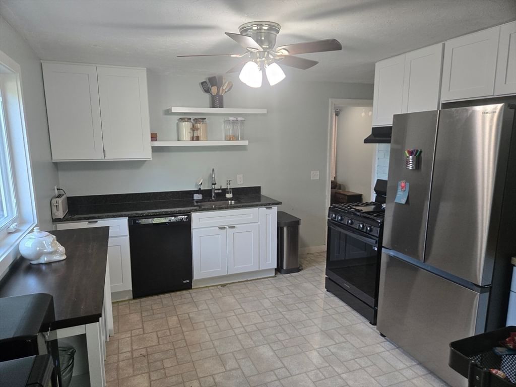 82 Brookside Rd, Rockland, MA 02370 photo 2