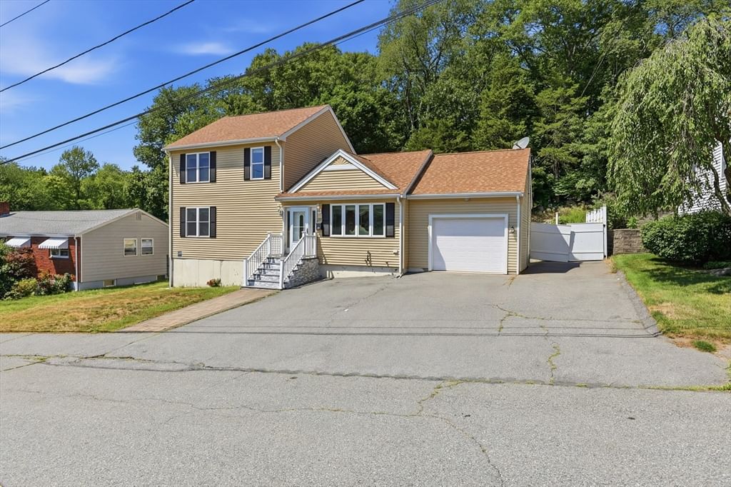 39 Sunflower Rd Holbrook — Photo 2 of 27