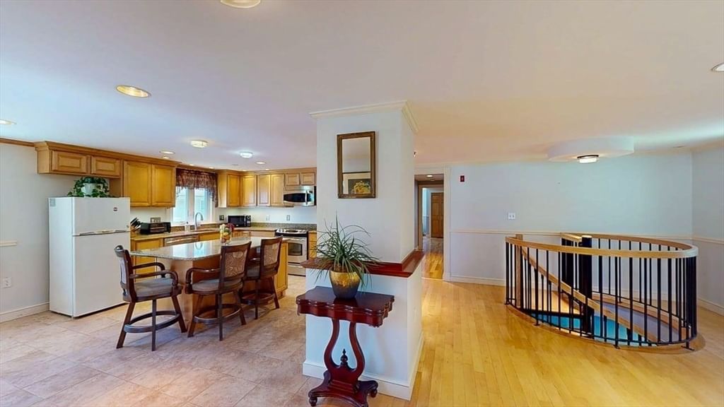 3 Fairview Ave Natick — Photo 10 of 42