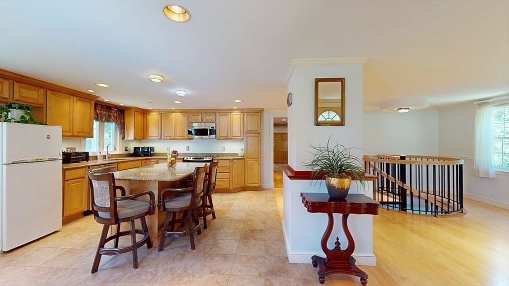 3 Fairview Ave Natick — Photo 11 of 42