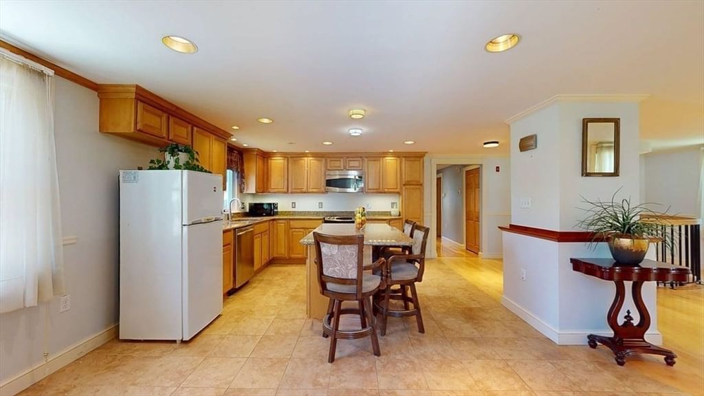 3 Fairview Ave Natick — Photo 12 of 42