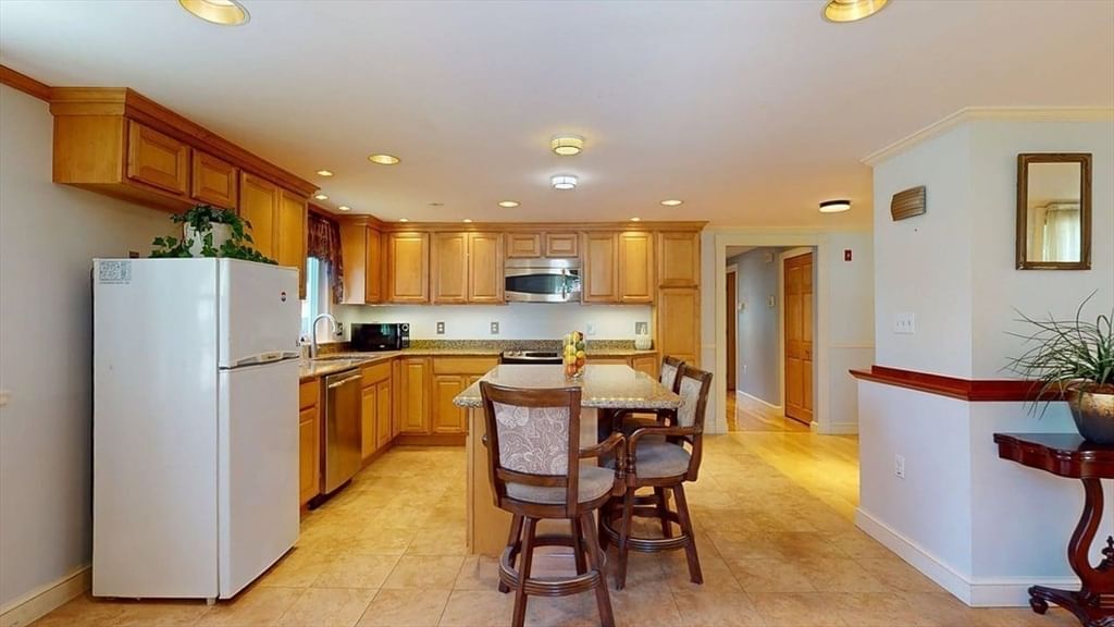 3 Fairview Ave Natick — Photo 14 of 42