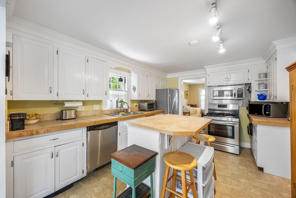 Listing Image 15