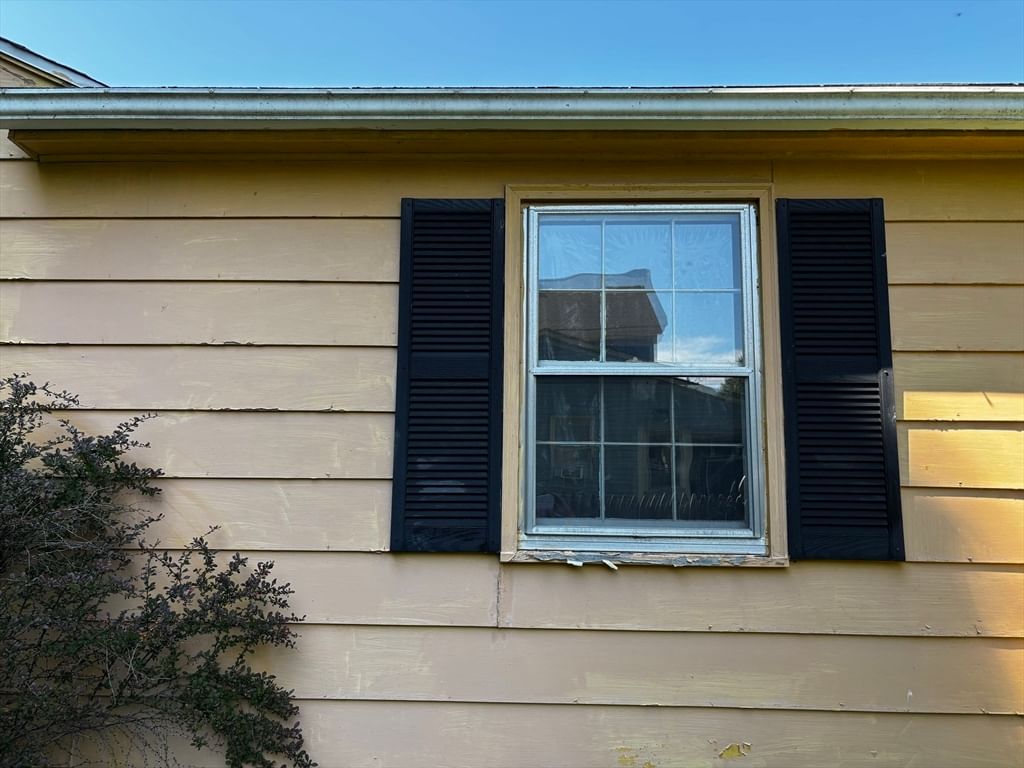 48 Beckwith Ave, Westfield, MA 01085 photo 5