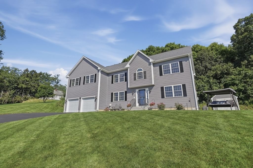 176 Southold Road Auburn — Photo 3 of 37