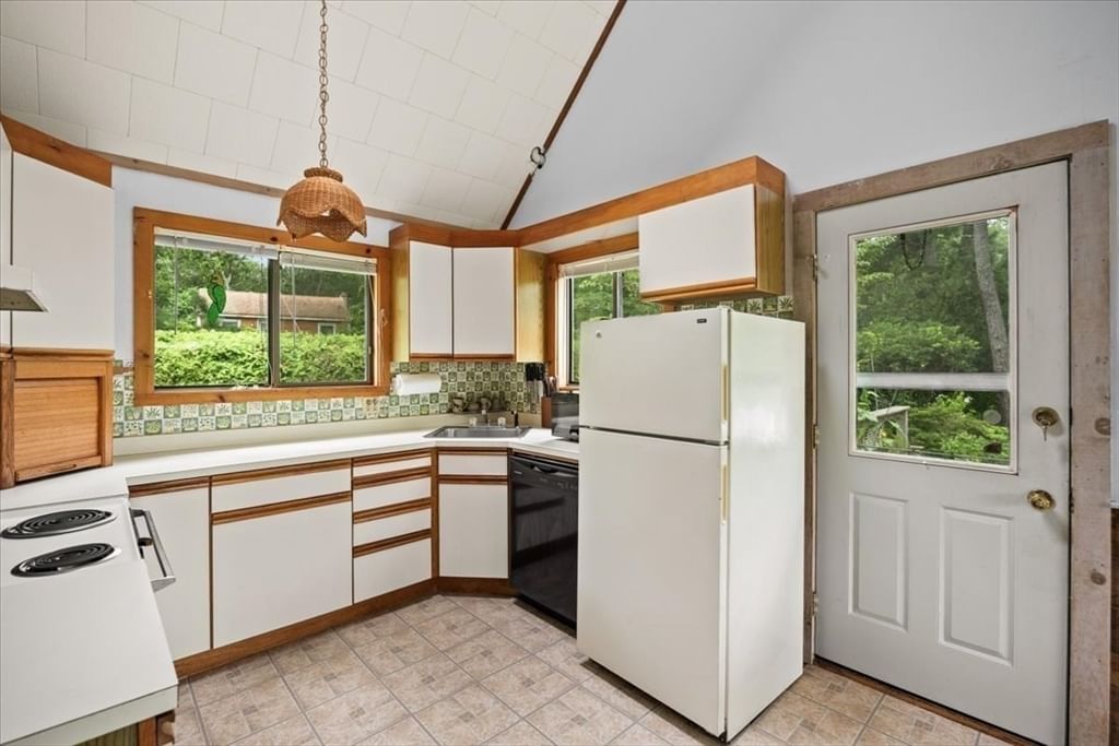 7 Cranberry Road Plymouth — Photo 16 of 41