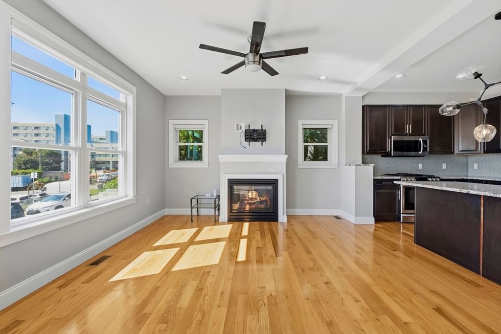 375 Border Street #375 Boston — Photo 5 of 35