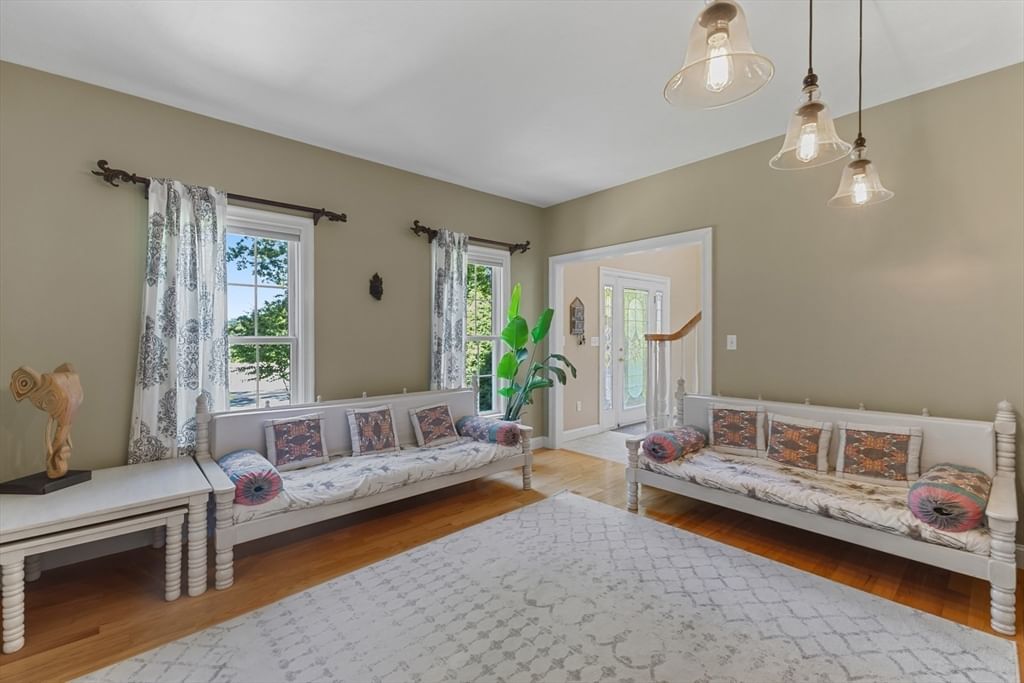 8 Karen Ln Milford — Photo 11 of 41