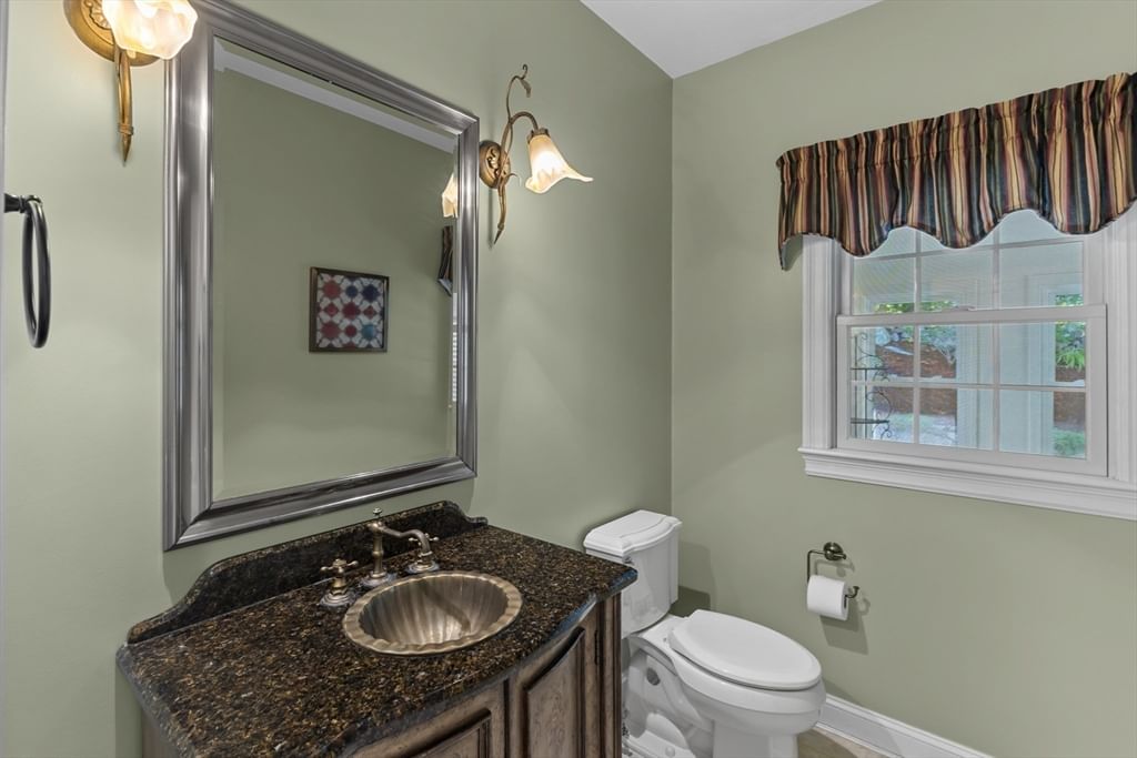 8 Karen Ln Milford — Photo 20 of 41