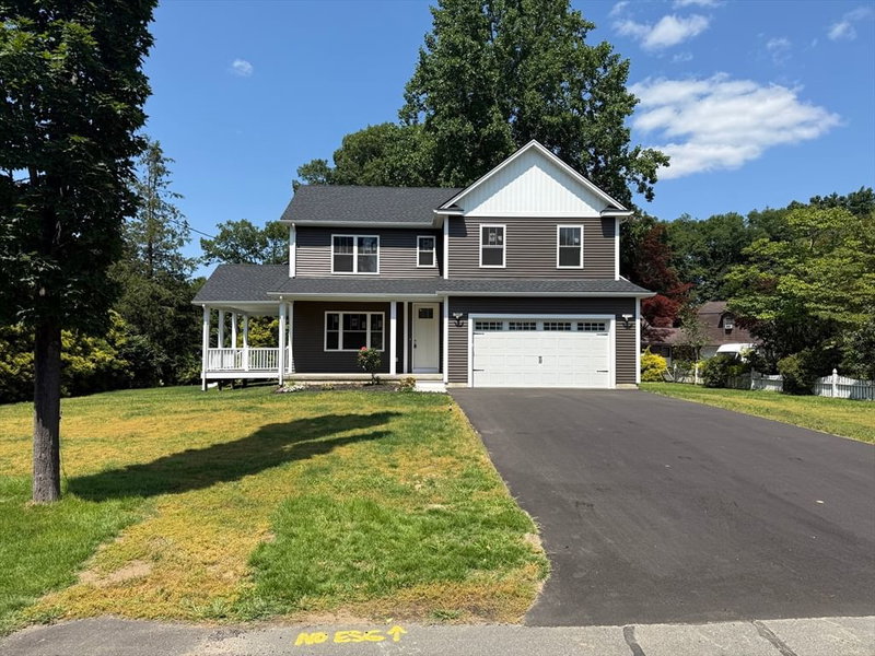 132 Barrington Rd