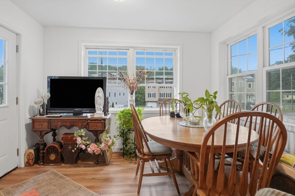 47 Pine Hill Road Worcester — Photo 4 of 38