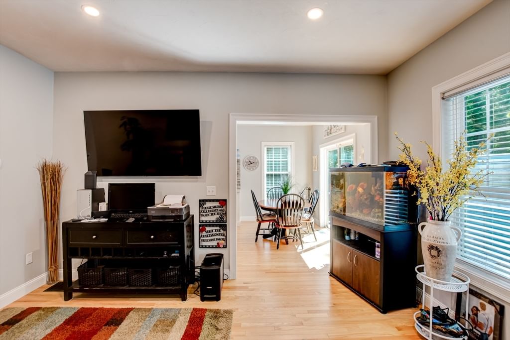 658 Massachusetts Ave #3 Lunenburg — Photo 10 of 38