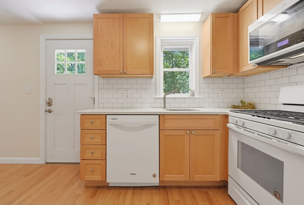 71 Carpenter Rd Walpole — Photo 13 of 30