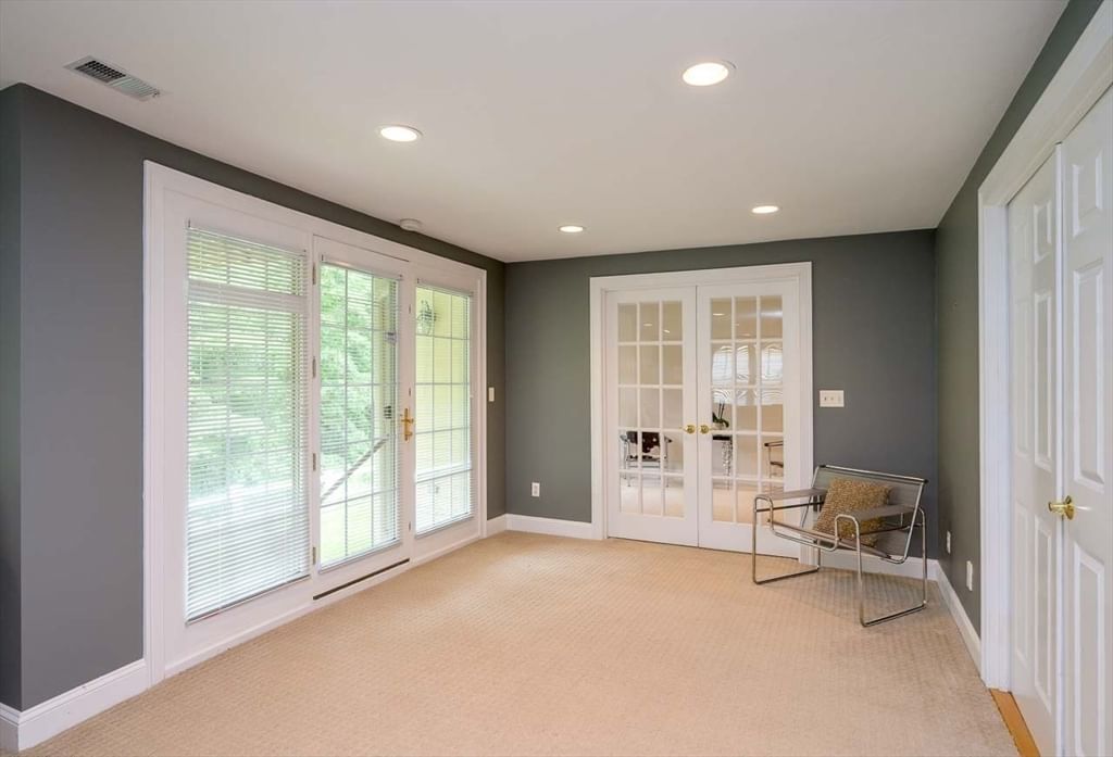69 Carriage Hill Circle #69 Southborough — Photo 27 of 40