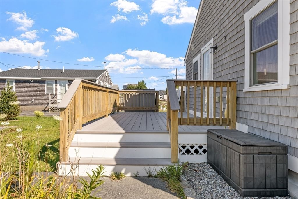 49 Freeman Ave Sandwich — Photo 3 of 41