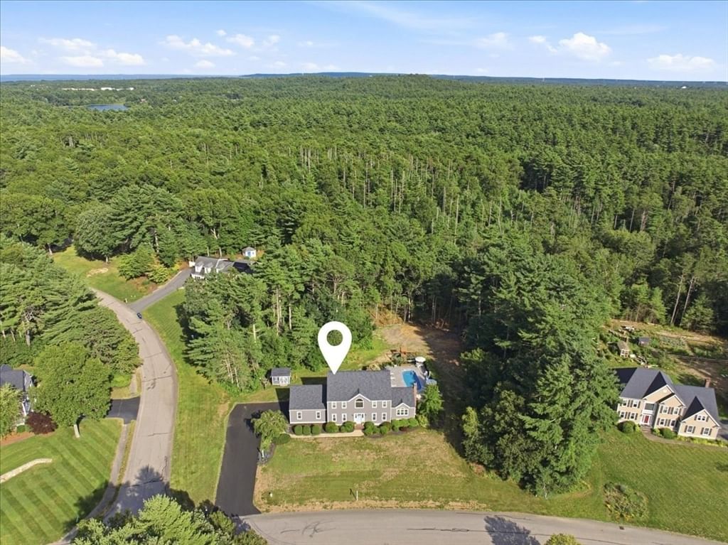 31 Pond View Dr Kingston — Photo 2 of 40