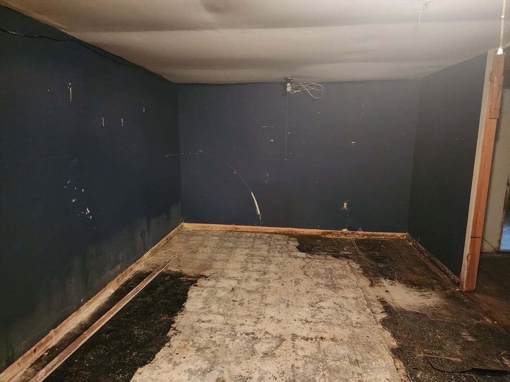 267 Morgan Rd West Springfield — Photo 12 of 13