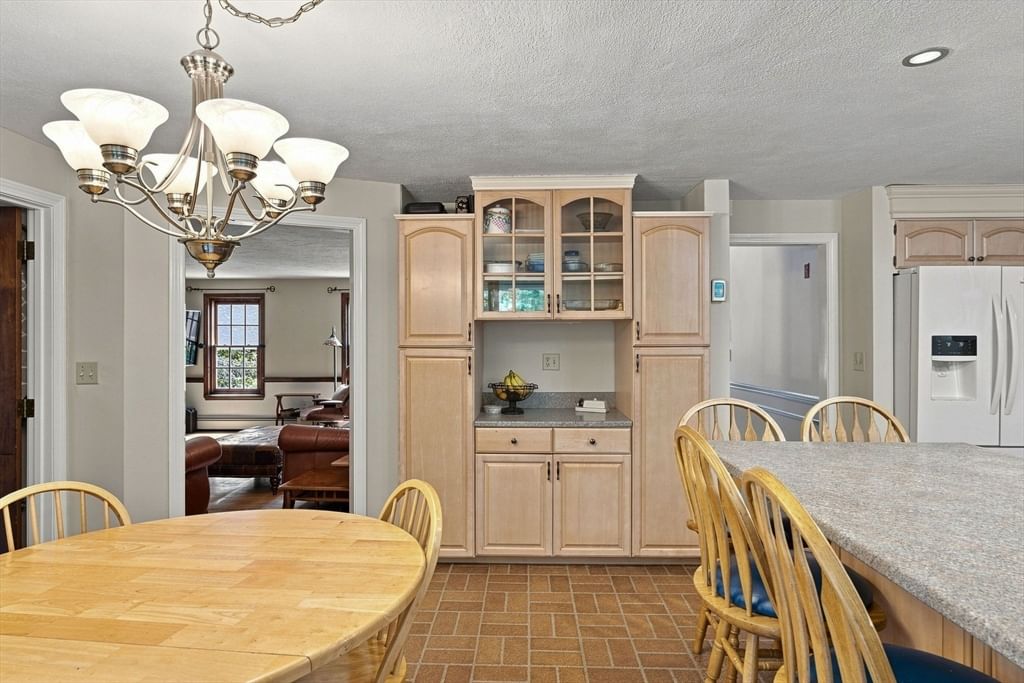 24 Crossbow Ln North Andover — Photo 16 of 40