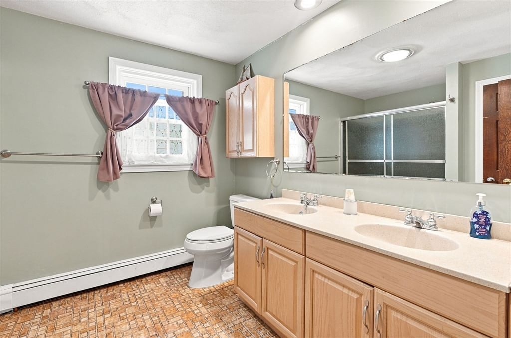24 Crossbow Ln North Andover — Photo 33 of 40