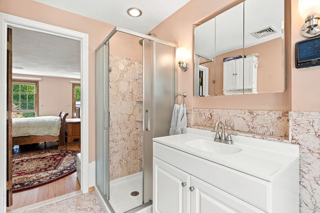 24 Crossbow Ln North Andover — Photo 37 of 40