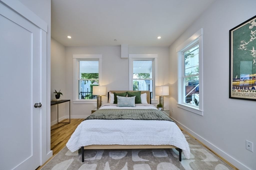17 Macarthur Street Somerville — Photo 4 of 28