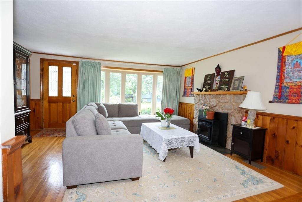 116 Pond St Billerica — Photo 11 of 34