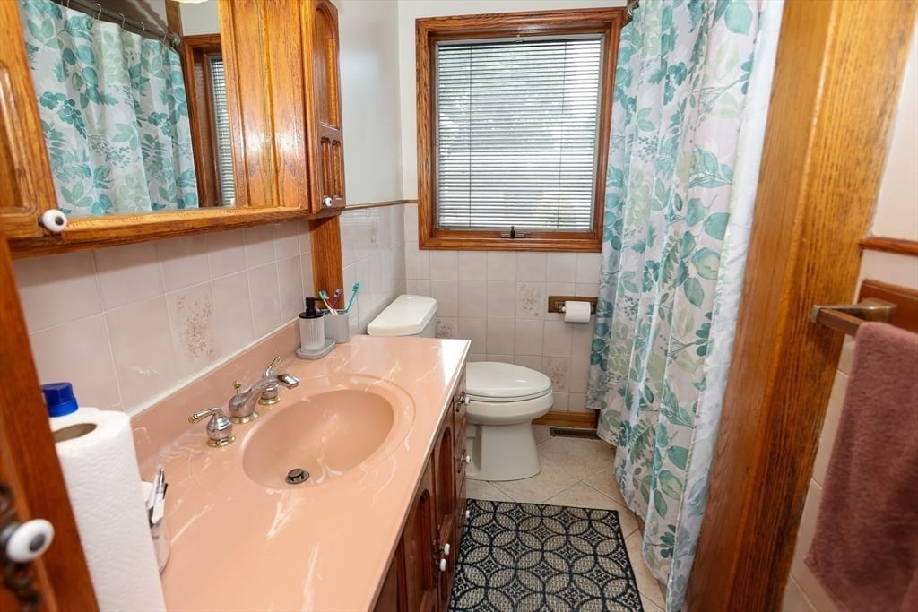 116 Pond St Billerica — Photo 19 of 34