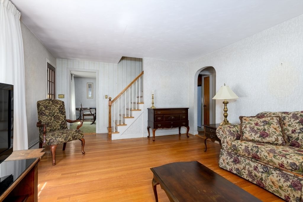 44 Zenith Drive Worcester — Photo 2 of 24