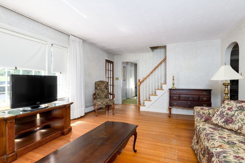 44 Zenith Drive Worcester — Photo 3 of 24