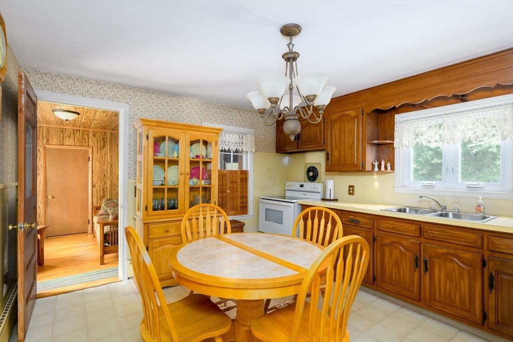 44 Zenith Drive Worcester — Photo 7 of 24