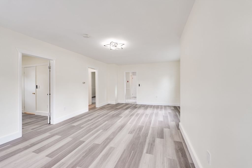 17 Bushwick Place Springfield — Photo 8 of 31