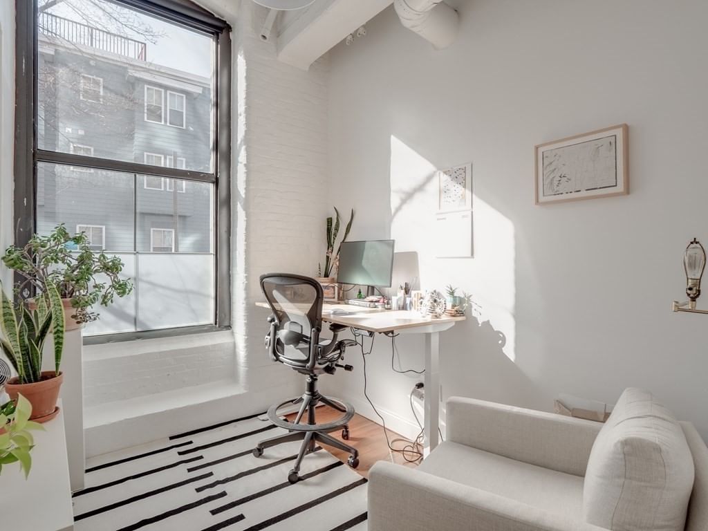 314-318 West 2nd Street #C-2 Boston — Photo 6 of 24