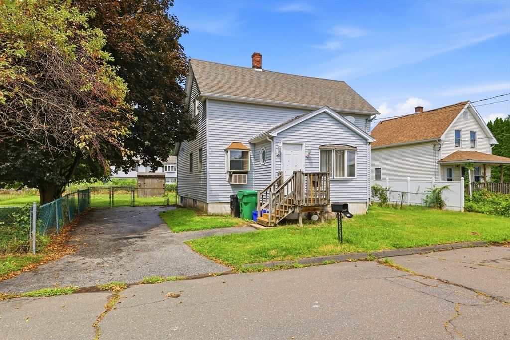 Property at 118 Blanchwood Ave, Chicopee, MA 01013
