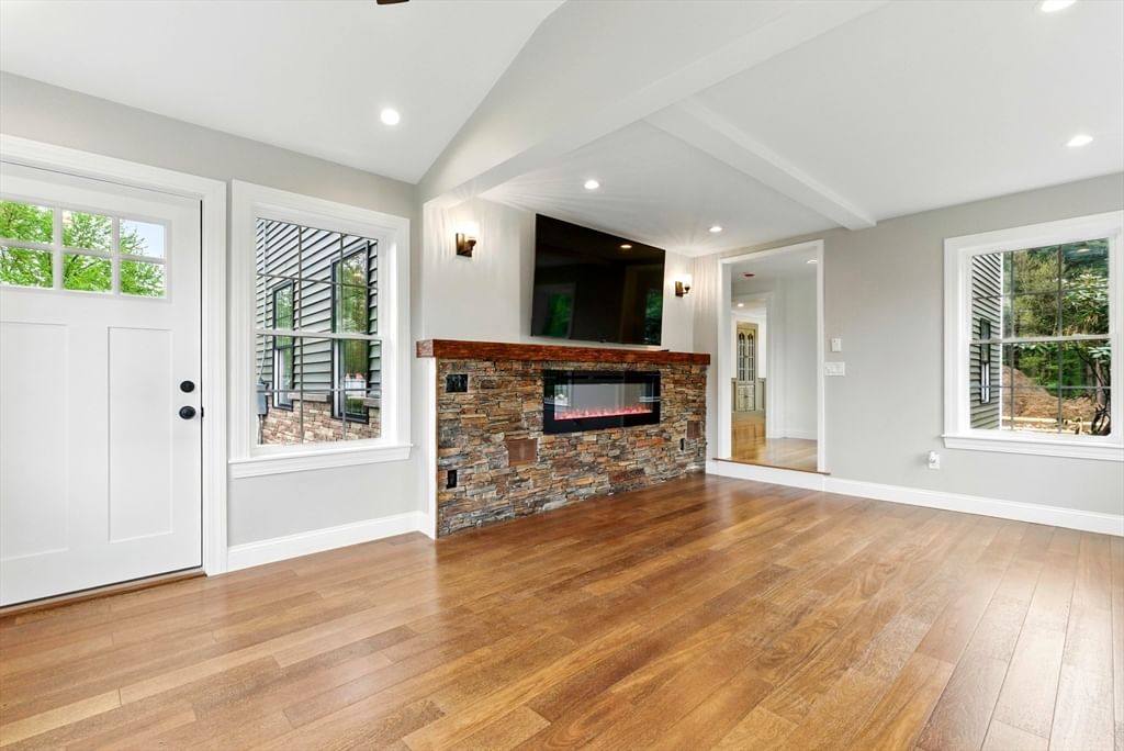 267 South Main Street Hopedale — Photo 8 of 40