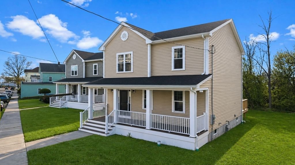 989 Bay Street Fall River — Photo 2 of 40