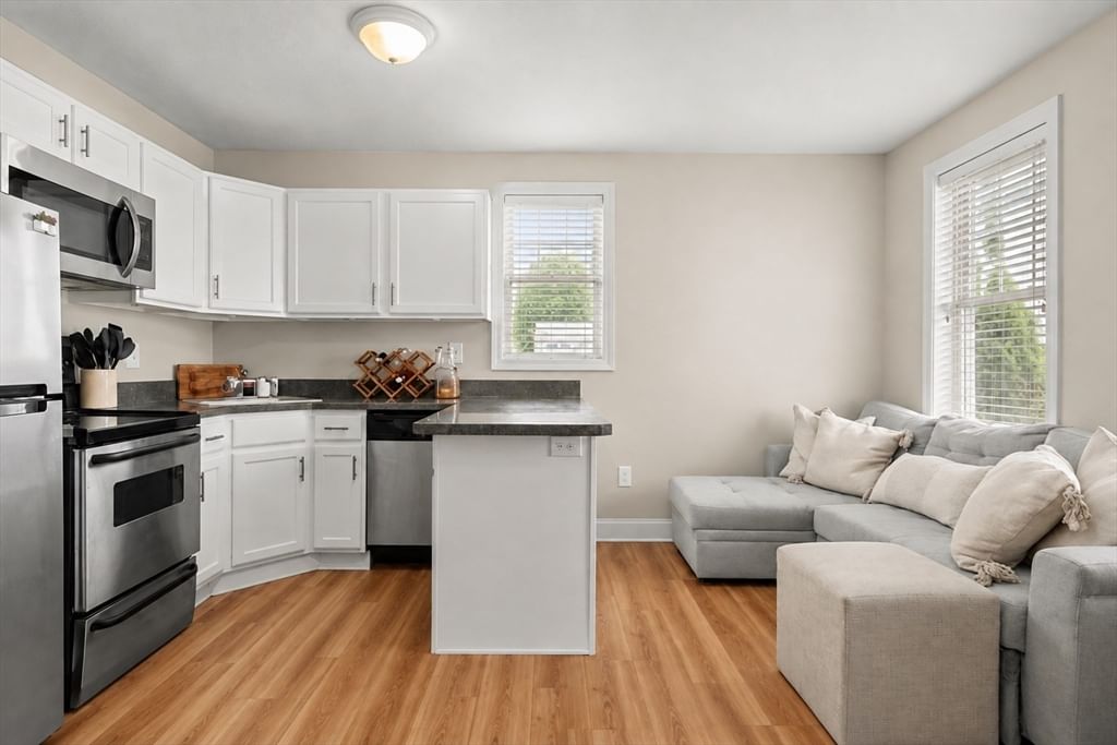 10 Malta St #1 Hull — Photo 4 of 7